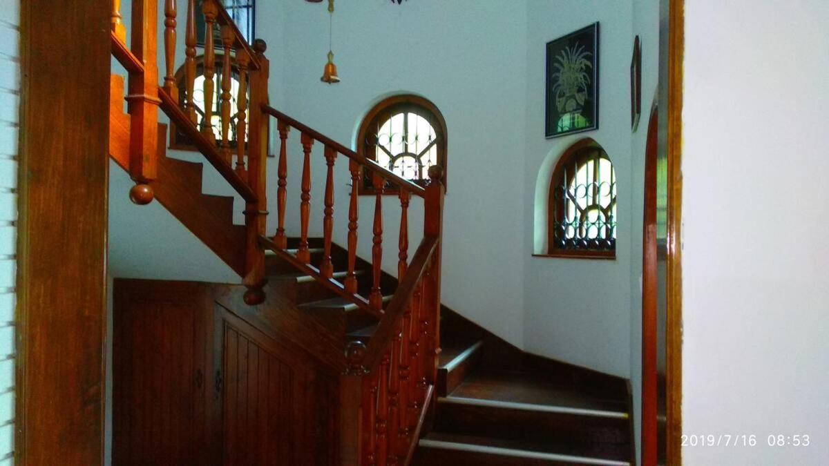 Ceylon Travel And Stay Lodge Battaramulla Eksteriør bilde