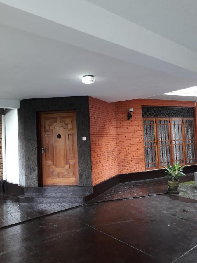 Ceylon Travel And Stay Lodge Battaramulla Eksteriør bilde