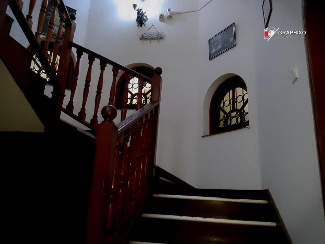 Ceylon Travel And Stay Lodge Battaramulla Eksteriør bilde